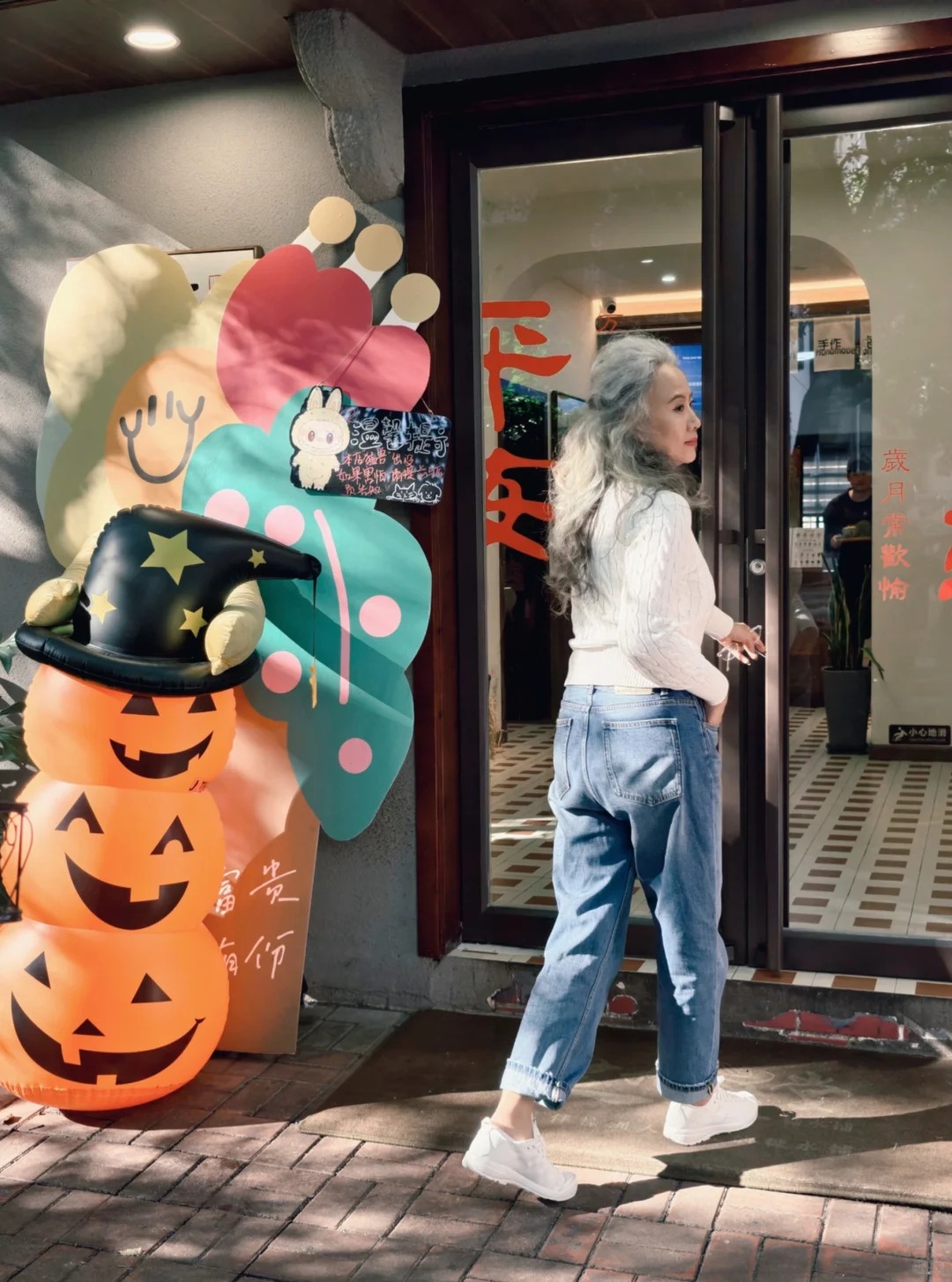 58 tuổi tôi mới dám "lọc bạn" để sống nhẹ đầu, học cách dọn dẹp quan hệ quan trọng không kém dọn nhà trước Tết- Ảnh 3. 58 tuổi tôi mới dám "lọc bạn" để sống nhẹ đầu, học cách dọn dẹp quan hệ quan trọng không kém dọn nhà trước Tết- Ảnh 3.