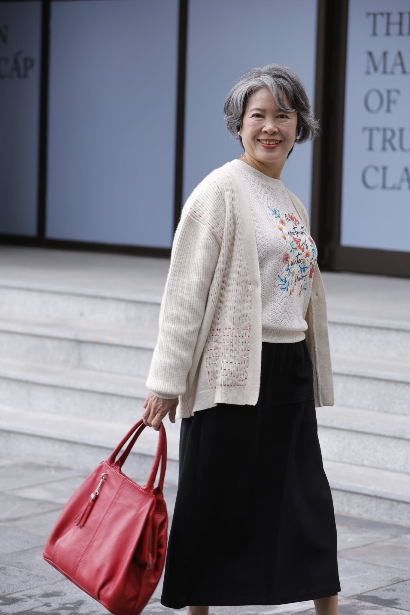 “Hội Tóc Bạc Lấp Lánh” slay nhất Thủ đô: Chúng tôi không phải phú bà- Ảnh 4. “Hội Tóc Bạc Lấp Lánh” slay nhất Thủ đô: Chúng tôi không phải phú bà- Ảnh 4.