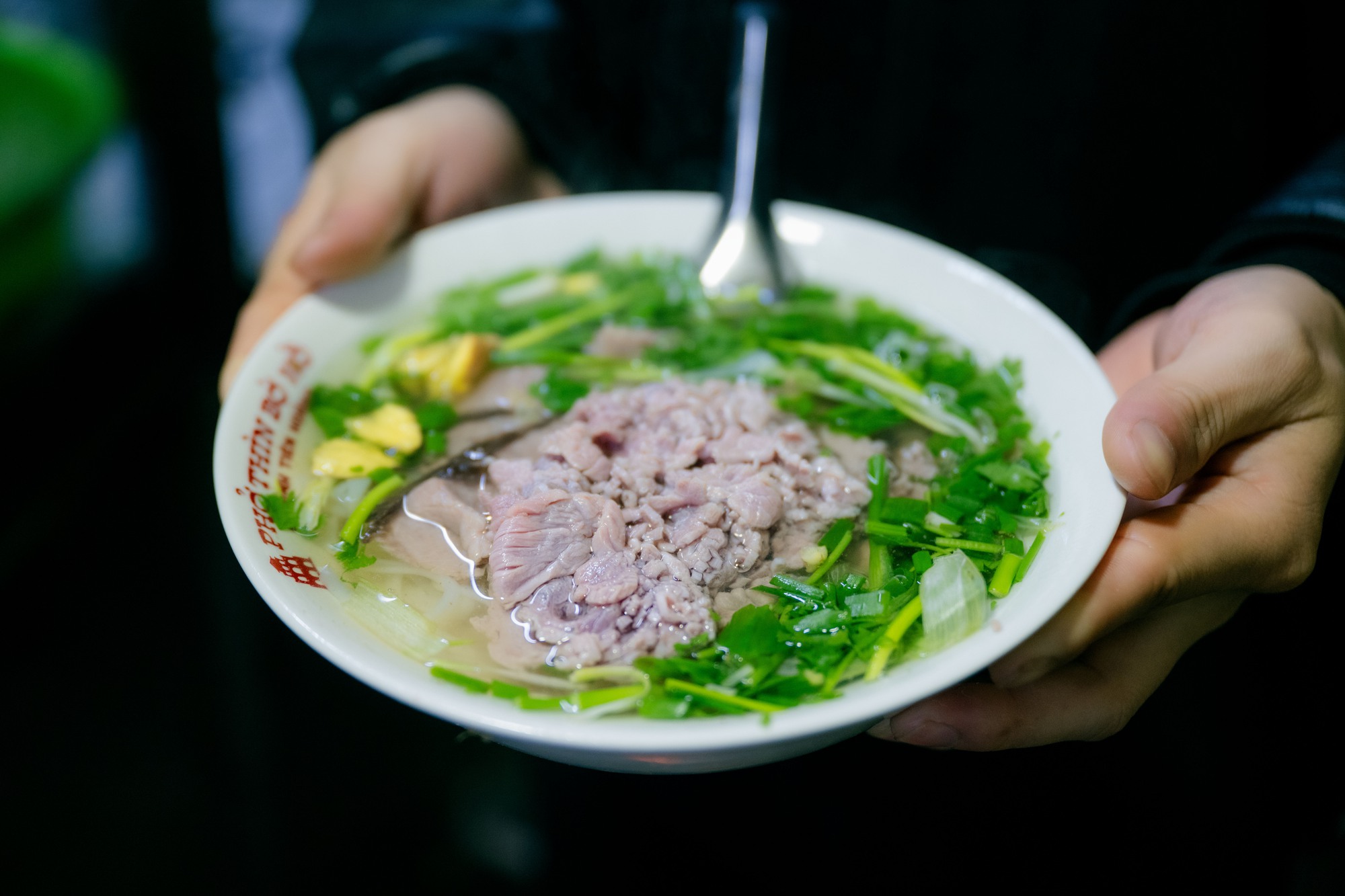 Những hình ảnh cuối cùng của Phở Thìn Bờ Hồ trước ngày di dời sau gần 70 năm- Ảnh 8. Những hình ảnh cuối cùng của Phở Thìn Bờ Hồ trước ngày di dời sau gần 70 năm- Ảnh 8.