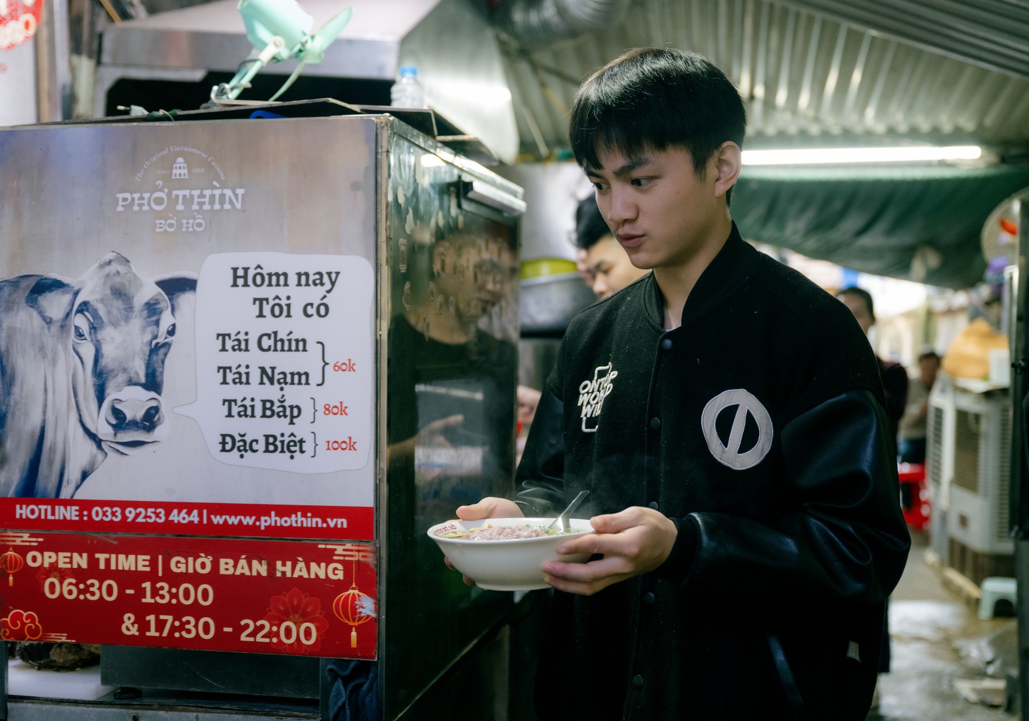 Những hình ảnh cuối cùng của Phở Thìn Bờ Hồ trước ngày di dời sau gần 70 năm- Ảnh 6. Những hình ảnh cuối cùng của Phở Thìn Bờ Hồ trước ngày di dời sau gần 70 năm- Ảnh 6.