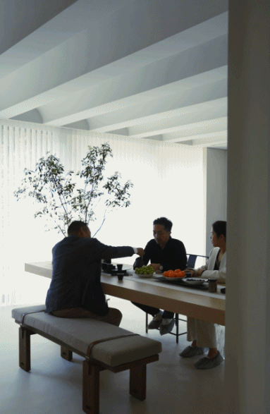 Nam nghệ sĩ bán nhà lên núi “ở ẩn”, cùng vợ xây biệt thự dưỡng già 500m2: “Có chút tiền là phải đi ngay, không muốn ở thành phố nữa”- Ảnh 10.