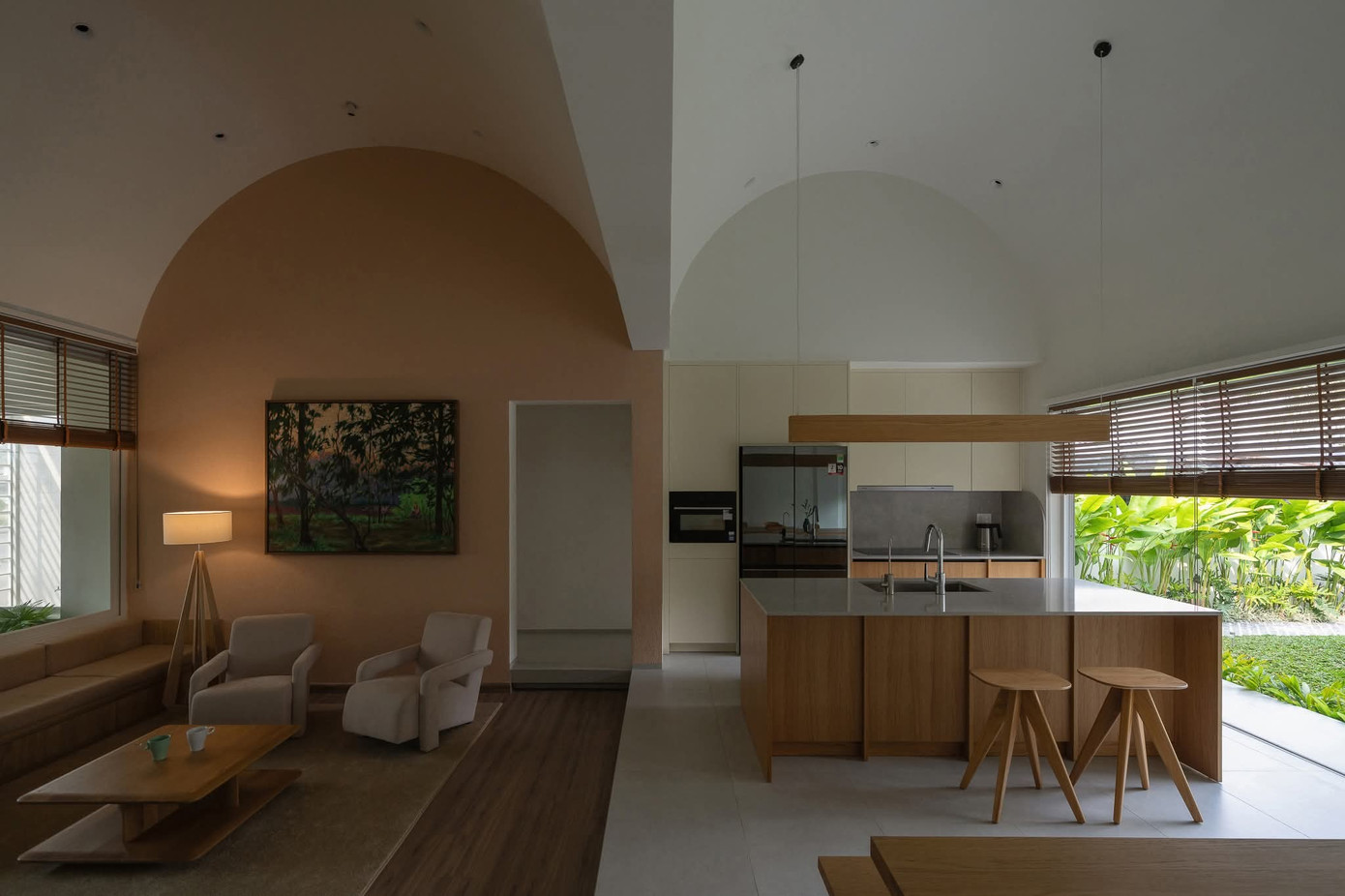 Ngôi nhà có thiết kế mái như ống khói để lấy sáng- Ảnh 11.