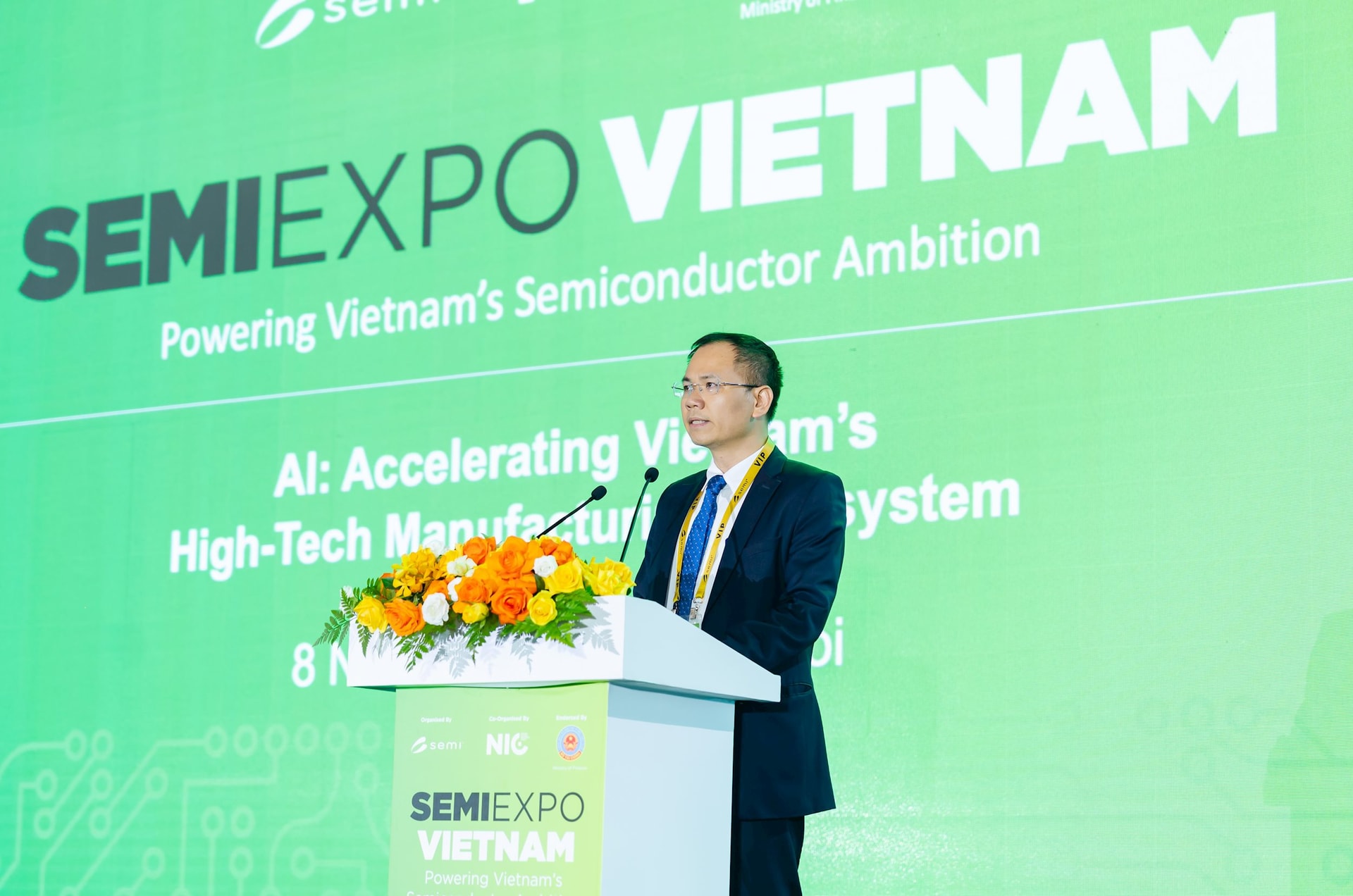 Viện trưởng Viện Công nghệ số và Chuyển đổi số quốc gia: "AI và Bán dẫn là hai mặt của một đồng xu, là 'đôi cánh' để nền kinh tế Việt Nam bay lên"- Ảnh 1.