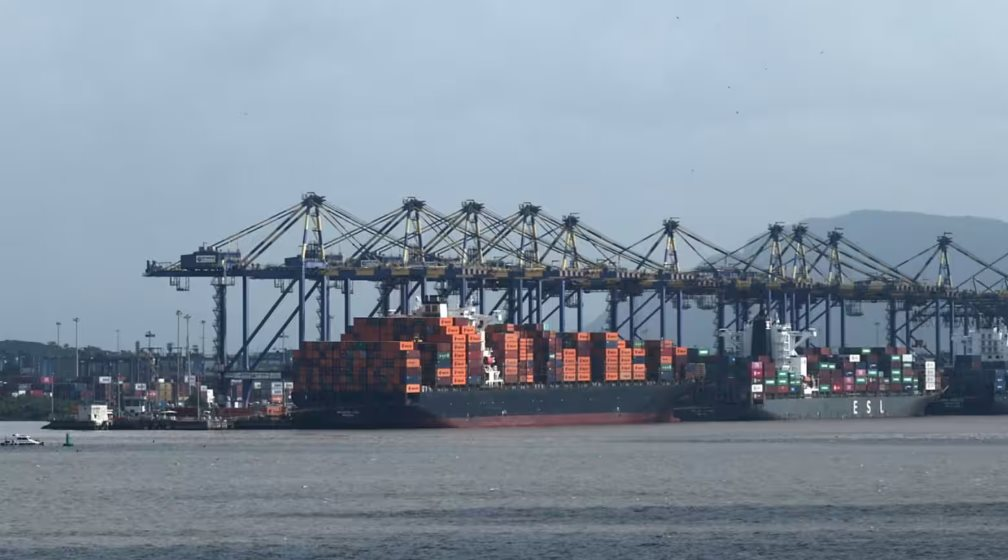 Mặc đòn thuế Mỹ, GDP Ấn Độ tăng vượt dự báo, trên đà soán ngôi Nhật Bản trở thành nền kinh tế lớn thứ 4 thế giới- Ảnh 1.