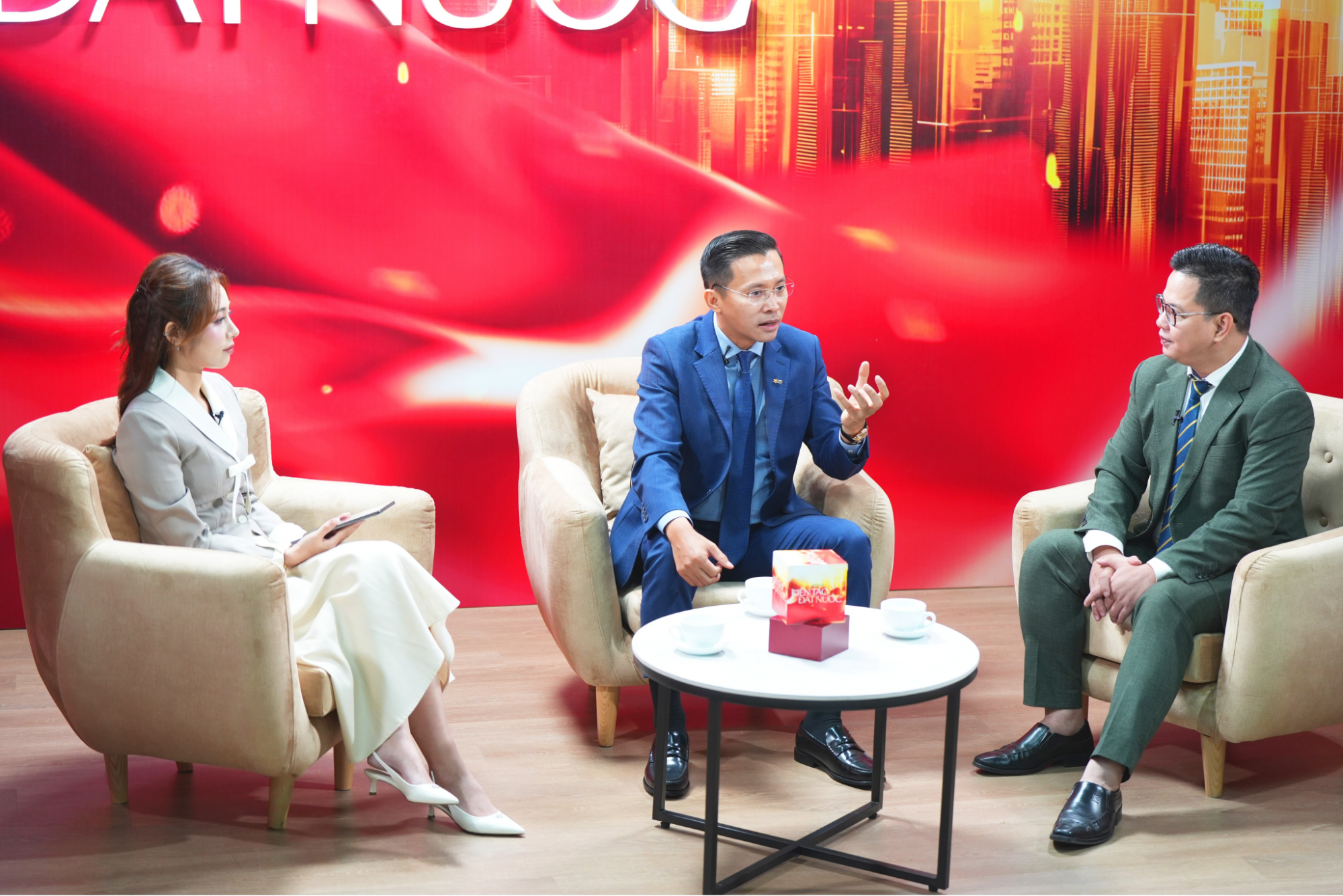 Việt Nam lọt 2 quốc gia hạnh phúc nhất Đông Nam Á: Và đây chính là lí do!- Ảnh 1. Việt Nam lọt 2 quốc gia hạnh phúc nhất Đông Nam Á: Và đây chính là lí do!- Ảnh 1.