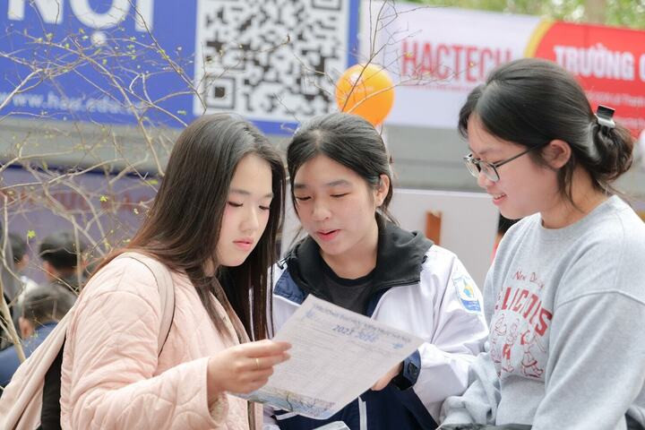 Hàng loạt đại học 'nói không' với tổ hợp C00 năm 2026, chuyên gia lý giải- Ảnh 1.