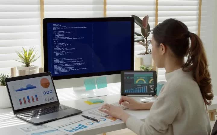 Thị trường tuyển dụng Việt Nam 2026: Lương tăng, nhu cầu nhân sự lĩnh vực AI tăng mạnh- Ảnh 1.