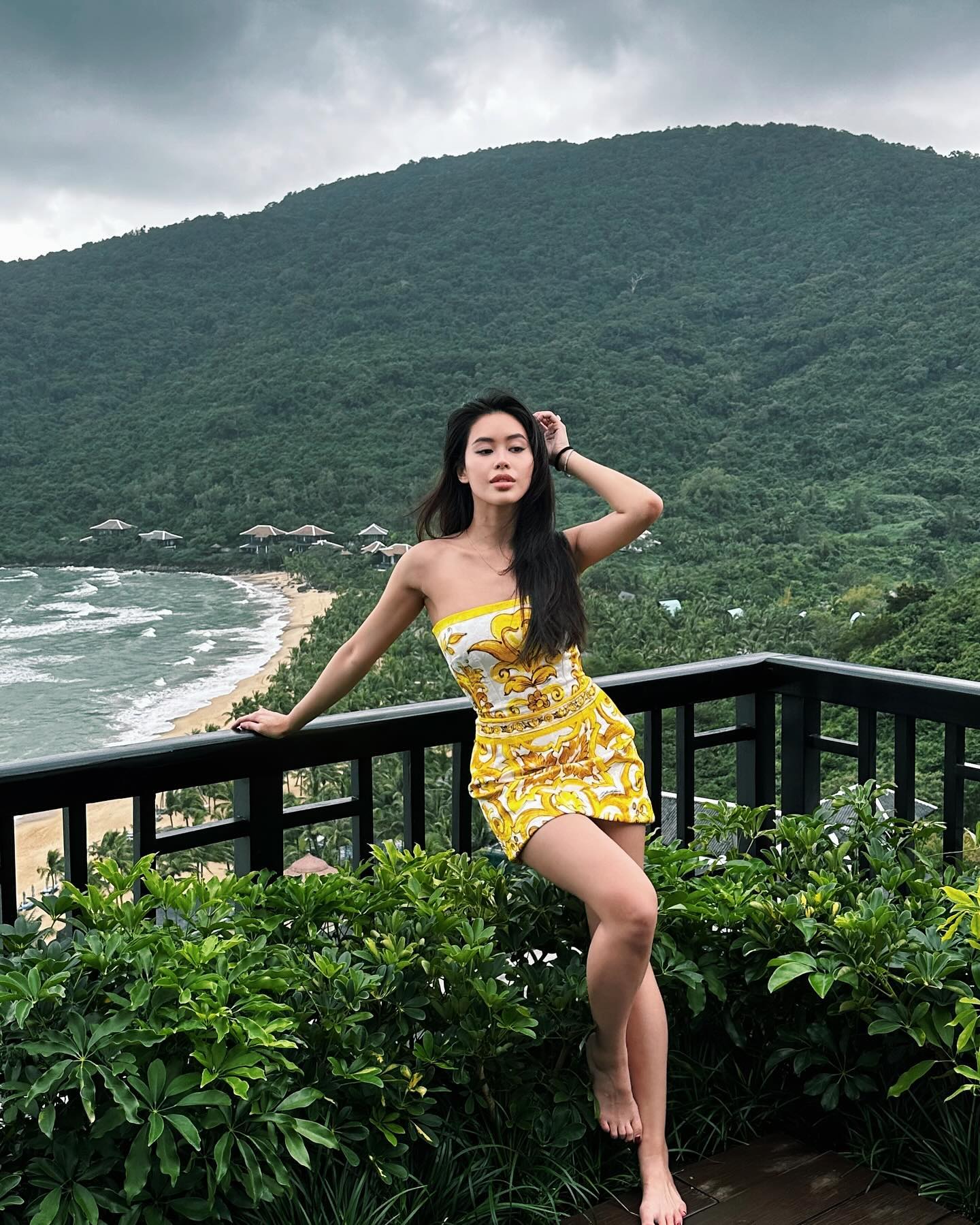 Ái nữ nổi tiếng nhất của tỷ phú Johnathan Hạnh Nguyễn cực chăm đi du lịch Đà Nẵng, cực mê khách sạn sang - xịn - mịn này- Ảnh 1.