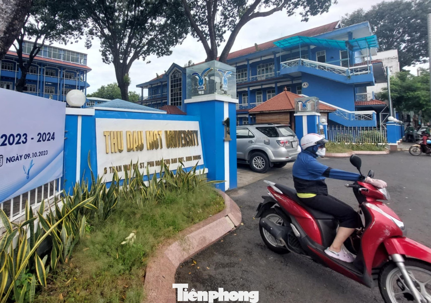 Một trường đại học công lập ở TPHCM hoàn trả tiền học phí 2 năm cho sinh viên- Ảnh 1.