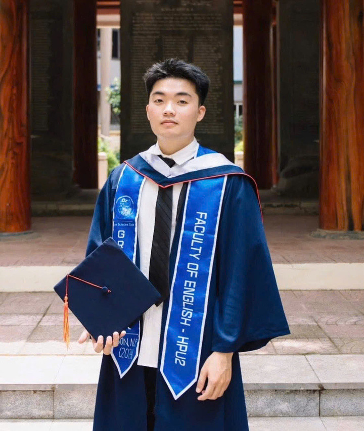 'Ông bố sinh viên' 24 tuổi và cú lội ngược dòng trở thành thủ khoa- Ảnh 1.