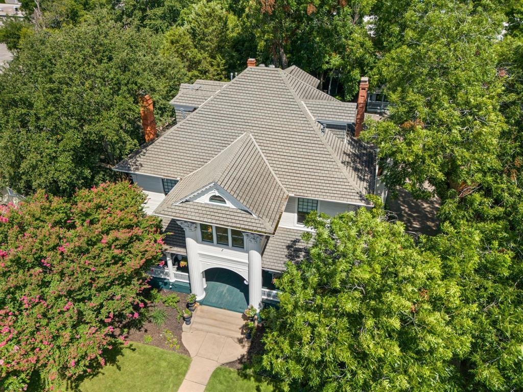 Biệt thự 37 tỷ ở Mỹ của "Hoa hậu giàu nhất Việt Nam"- Ảnh 4. Biệt thự 37 tỷ ở Mỹ của "Hoa hậu giàu nhất Việt Nam"- Ảnh 4.