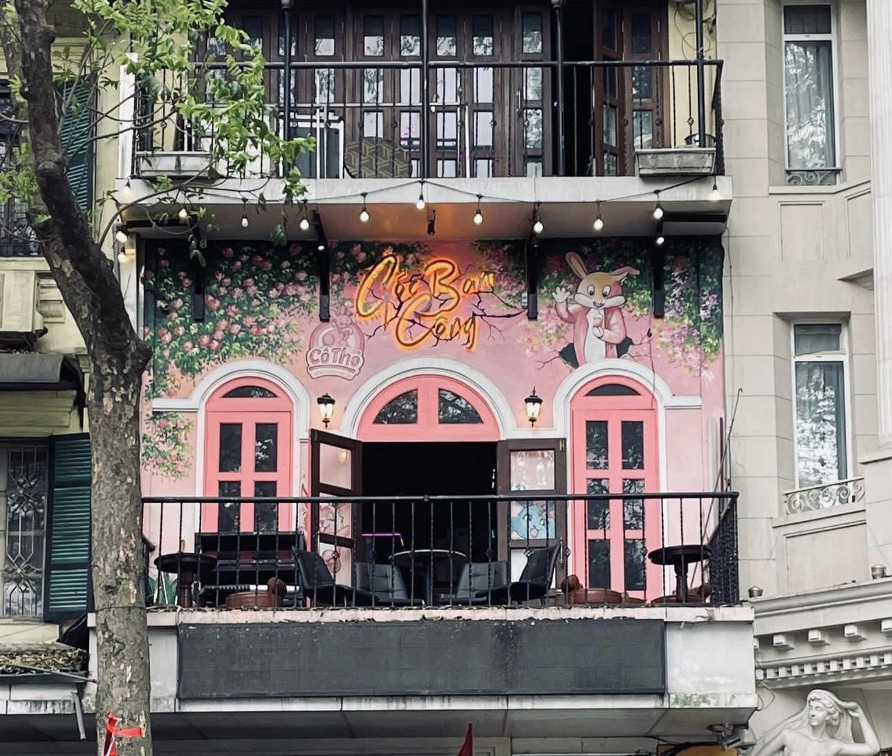 Cuộc sống của Tuấn Hưng trong căn nhà view Hồ Gươm - sân khấu liveshow 0 đồng- Ảnh 6.