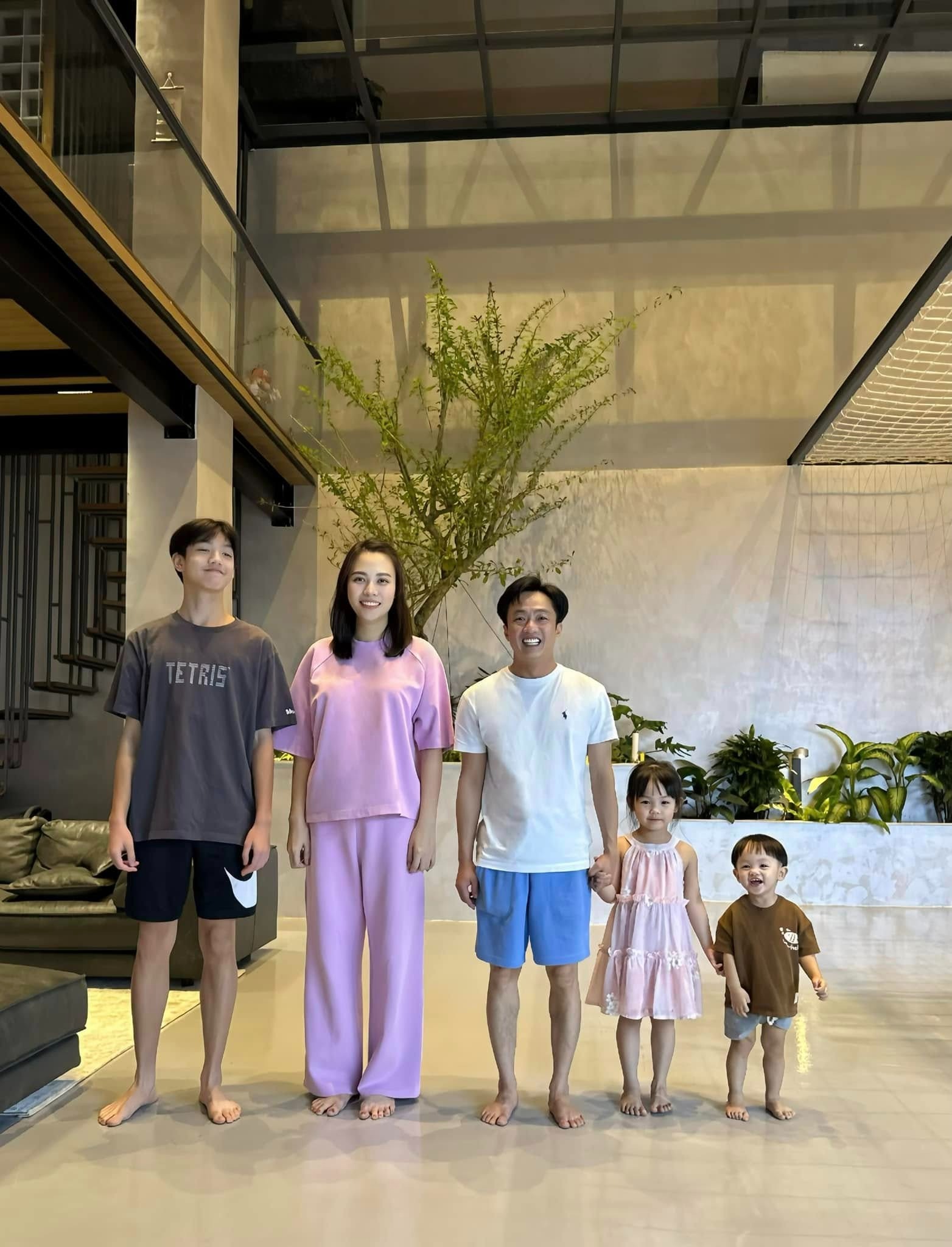 Cơ ngơi của "đại gia phố núi" Cường Đô La - Ảnh 8. Cơ ngơi của "đại gia phố núi" Cường Đô La - Ảnh 8.