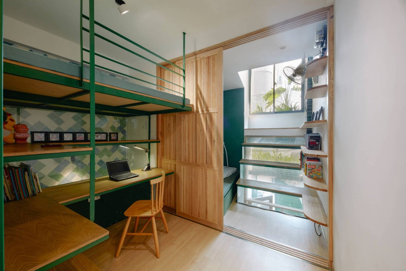 fb-img-1763434173596-1764893833423-17648938336451962327863