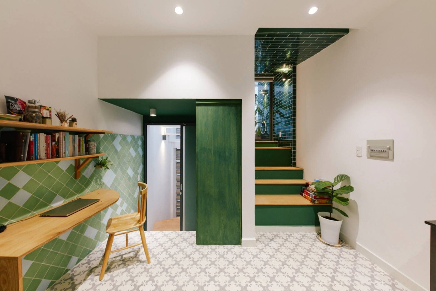 fb-img-1763434179843-1764893831848-17648938321661744366823