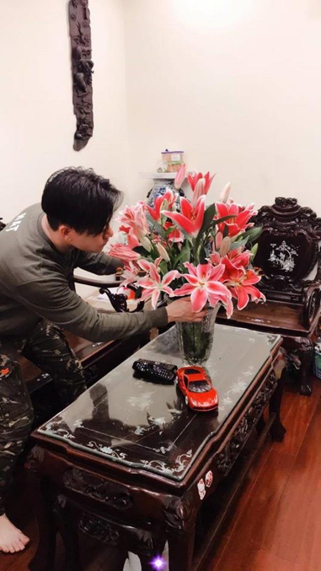 Cuộc sống của Tuấn Hưng trong căn nhà view Hồ Gươm - sân khấu liveshow 0 đồng- Ảnh 11.