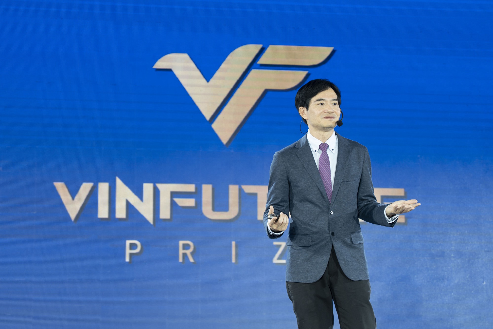 Giáo sư chế tạo robot “đọc” ý định của con người: “VinFuture cho thế giới thấy khoa học công nghệ Việt Nam đã phát triển thế nào”- Ảnh 3.